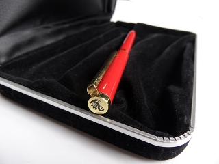 D�ugopis Pelikan + etui czerwony